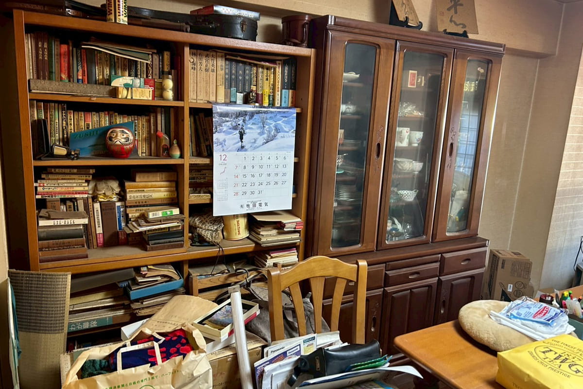遺品整理ロードのスタッフが作業する前の室内