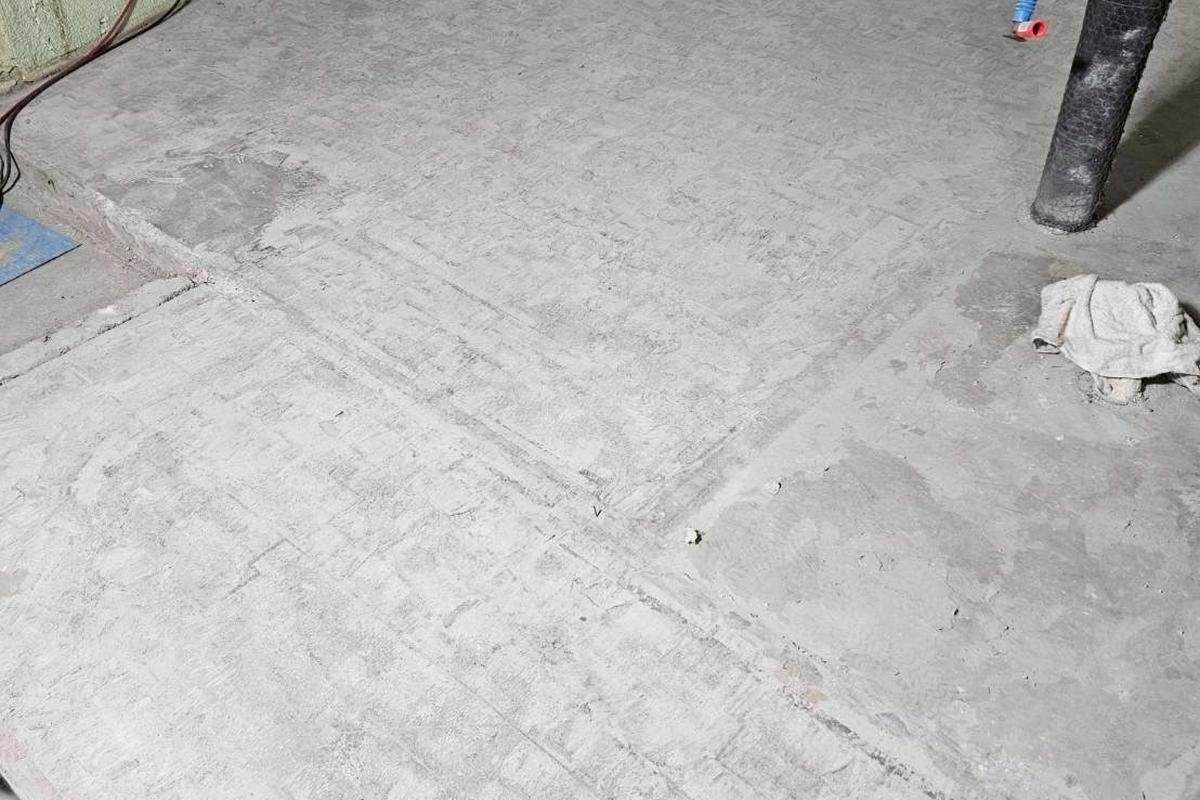 ロードのスタッフが解体した後の火災現場